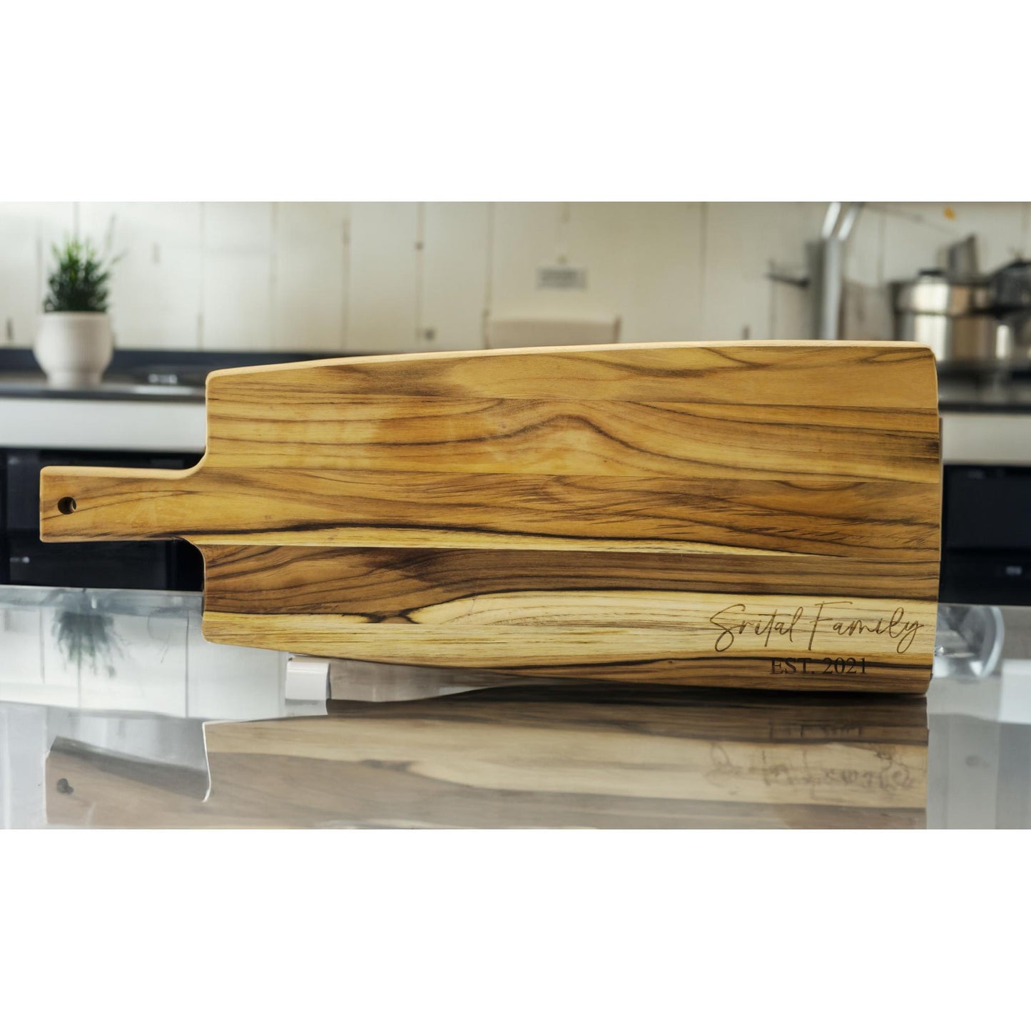 Engraved Monogram Cutting Board | Personalized Cutting Board | House Warming Gift | Wedding Gift | Personalized gift | Wall decor, Birthday
